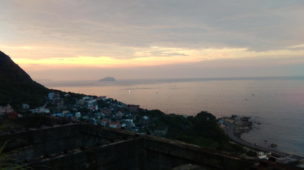 Sea Cafe B&B Keelung Exterior photo